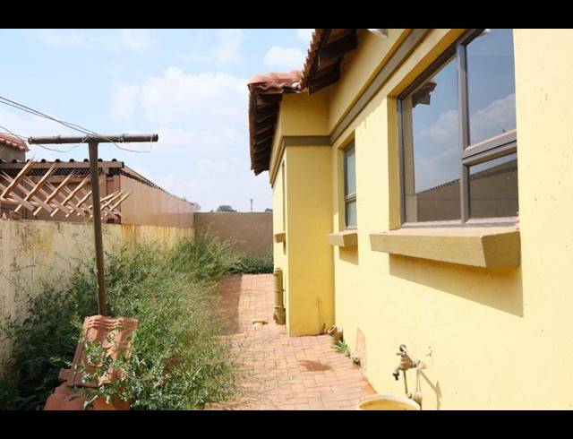 3 BEDROOM HOUSE FOR SALE IN DAWN PARK EXT